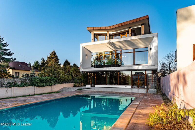 Casa TA de pe malul Lacului Mogosoaia - ST. 617mp, Teren 1182mp